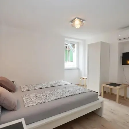 Crystal Deluxe Lägenhet