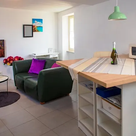 Apartment Crystal Deluxe *