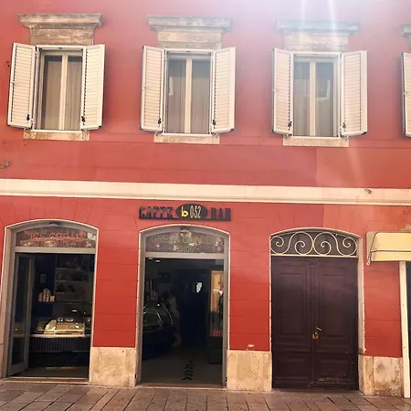 Crystal Deluxe Apartmán *