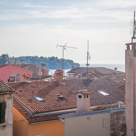 Crystal Deluxe Apartmán *