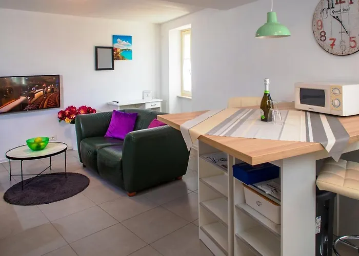 Apartment Crystal Deluxe *