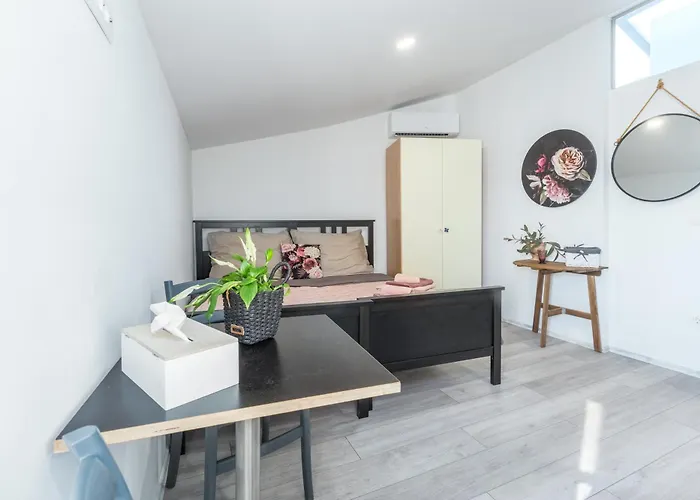 Apartment Crystal Deluxe